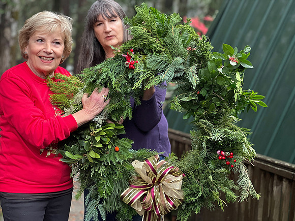 2023 Wreath 10 copy