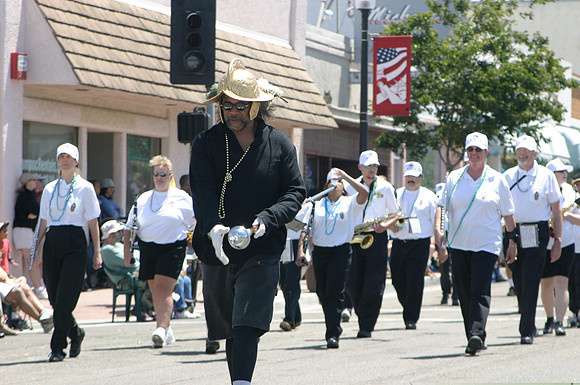Parade 111
