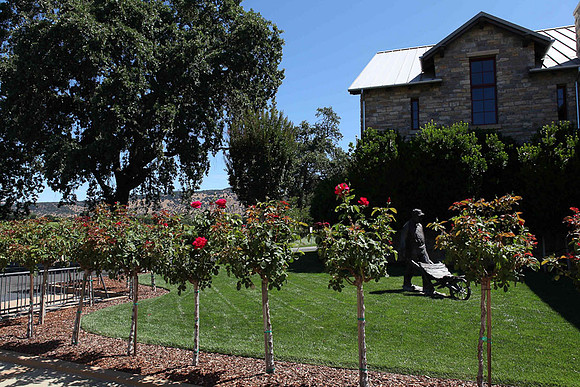 Silver_Oak_Winery_005